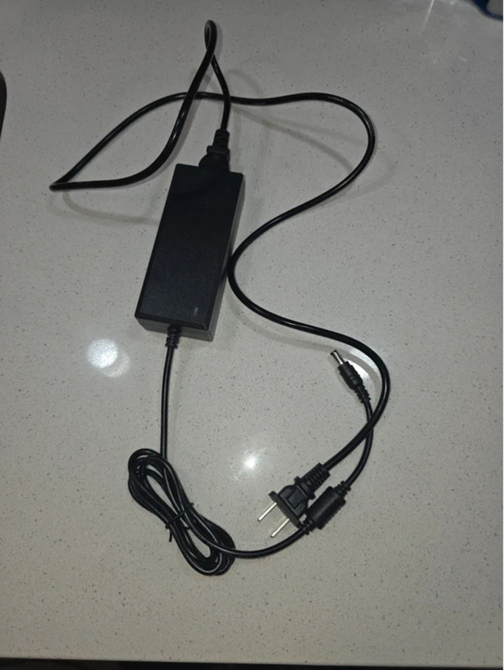 World Wide Input Voltage 100-240VAC 50/60Hz